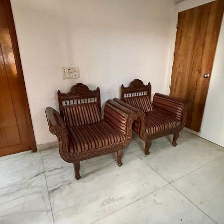 1Bhk Entire Floor With Full Kitchen And 2 Halls Very Spacious Near Medanta Hospital Best For Parties Gurgaon Esterno foto