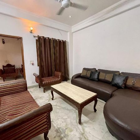 1Bhk Entire Floor With Full Kitchen And 2 Halls Very Spacious Near Medanta Hospital Best For Parties Gurgaon Esterno foto