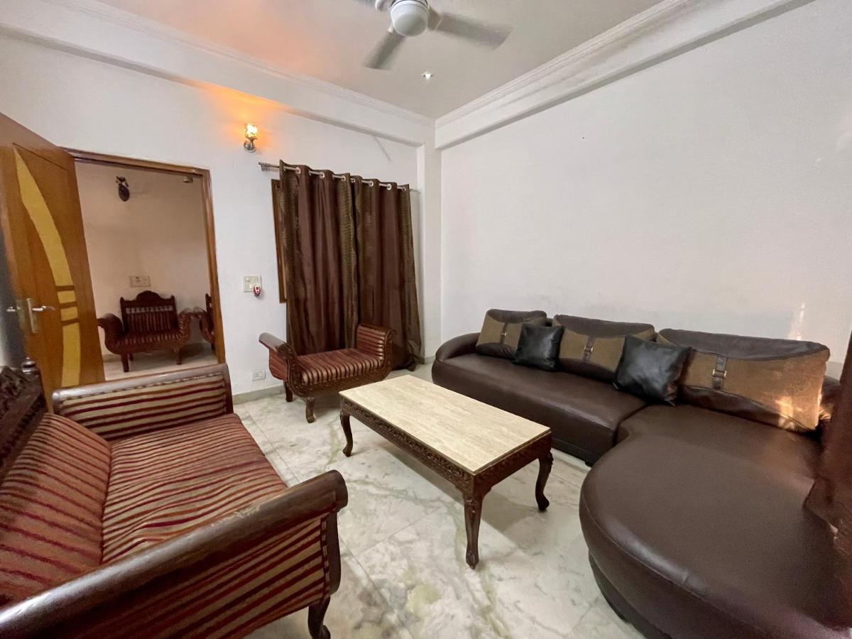 1Bhk Entire Floor With Full Kitchen And 2 Halls Very Spacious Near Medanta Hospital Best For Parties Gurgaon Esterno foto